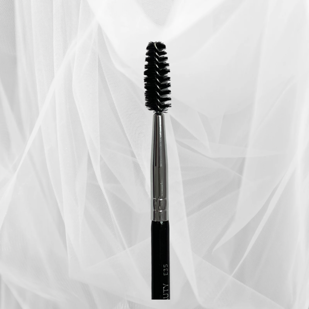 E35 - Eyebrow Angle Liner/Spoolie Brush