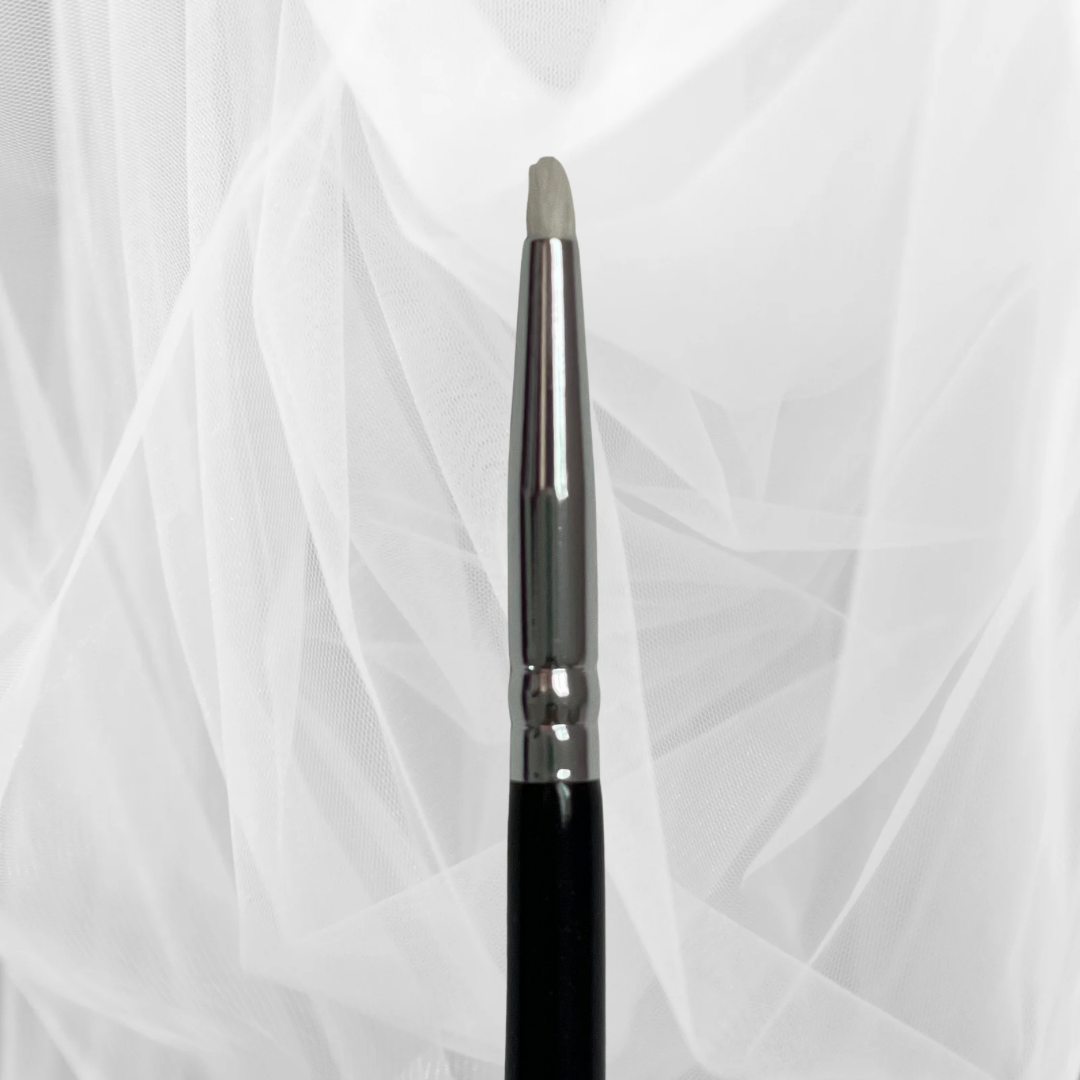 EC13 - Precision Pencil Crease Eyeshadow Brush