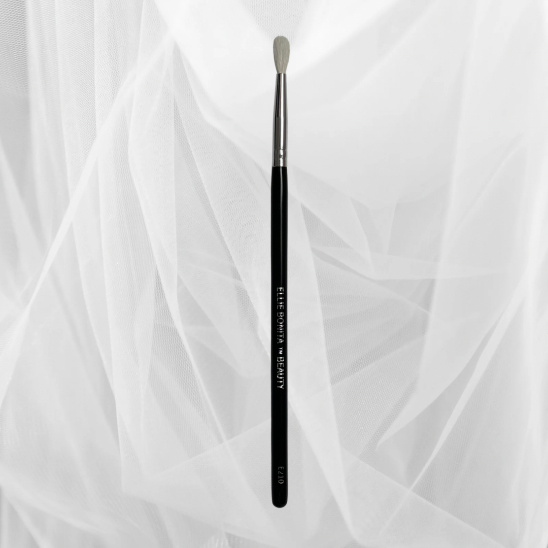 E210 - Detail Blender Eyeshadow Brush